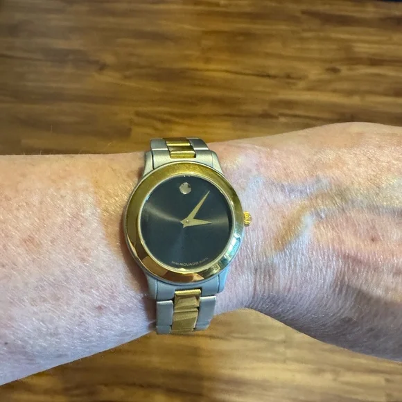 Movado Museum Classic Watch 81.E1.822.2